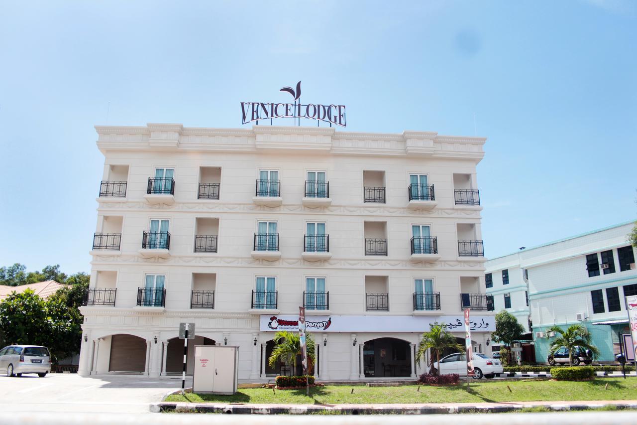 Venice Lodge Бандар-Сери-Бегаван Экстерьер фото